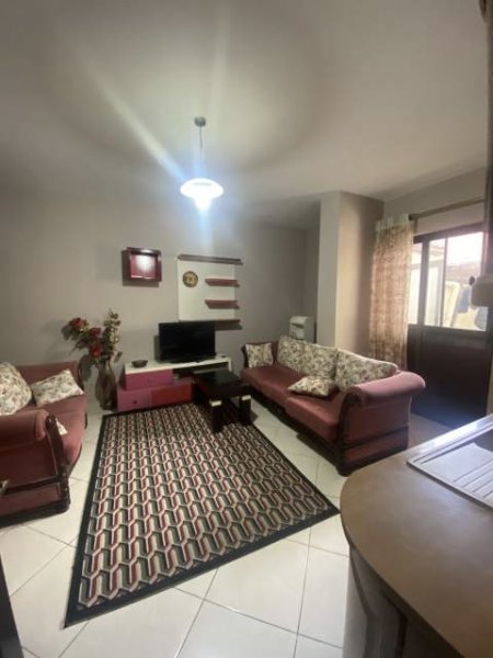 Tirane, jepet me qera apartament 1+1+BLK Kati 1, 250 Euro