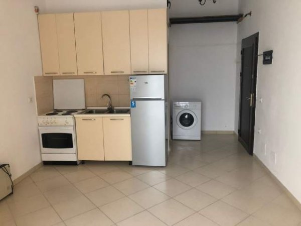 Tirane, jepet me qera garsonier 1+1 Kati 1, 45 m² 20.000 Leke (MYSLYM KETA)