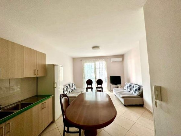 Tirane, jepet me qera apartament 1+1+BLK Kati 2, 68 m² 350 Euro