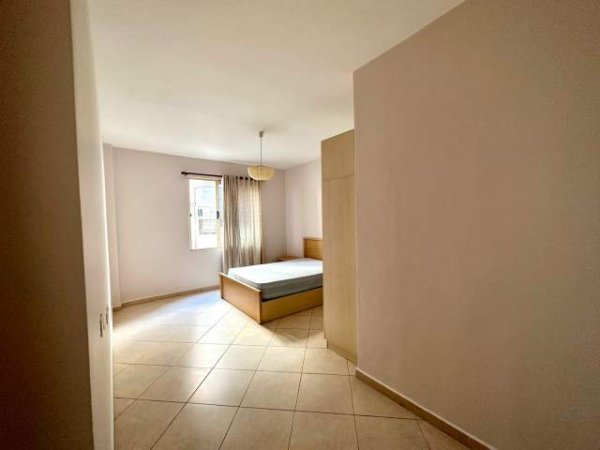 Tirane, jepet me qera apartament 1+1+BLK Kati 2, 68 m² 350 Euro
