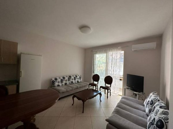 Tirane, jepet me qera apartament 1+1+BLK Kati 2, 68 m² 350 Euro
