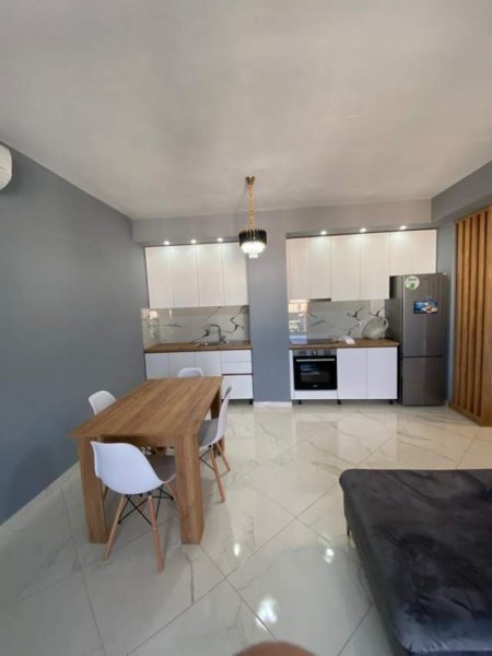 Tirane, jepet me qera apartament 1+1 Kati 6, 70 m² 500 Euro (Ali Demi)