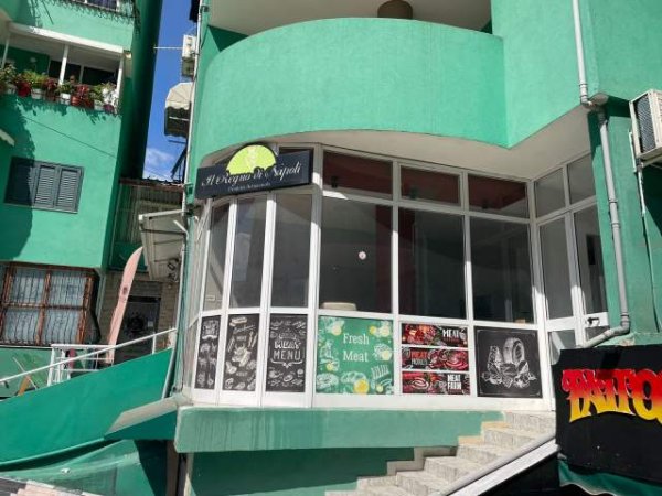 Tirane, jepet me qera zyre Kati 1, 100 m² 400 Euro (Komuna e Parisit)