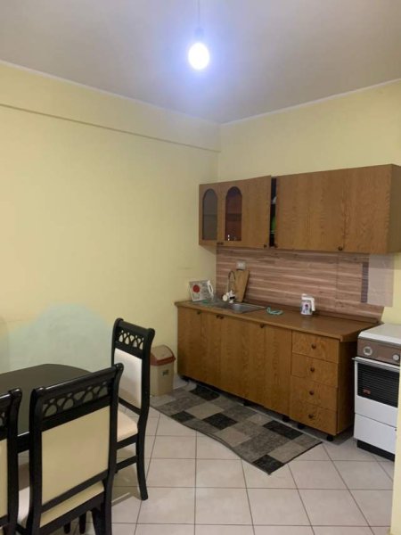 Tirane, jepet me qera apartament 3+1+BLK Kati 6, 128 m² 350 Leke (Astrit Losha)