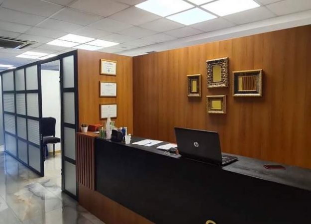 Tirane, jepet me qera Kati 1, 177 m² 3.500 Euro (Vila Enverit)