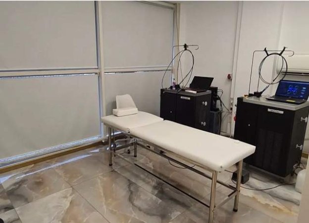 Tirane, jepet me qera Kati 1, 177 m² 3.500 Euro (Vila Enverit)