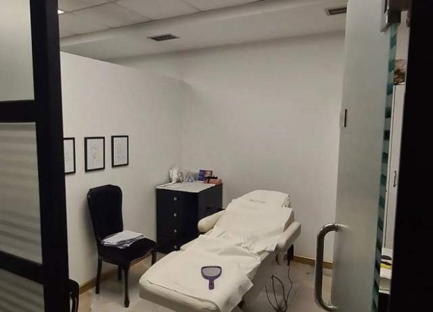 Tirane, jepet me qera Kati 1, 177 m² 3.500 Euro (Vila Enverit)