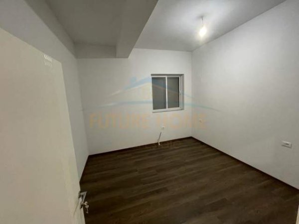Korce, shitet apartament Kati 2, 114 m² 70.000 Euro (Lagjia 16, Korçë)