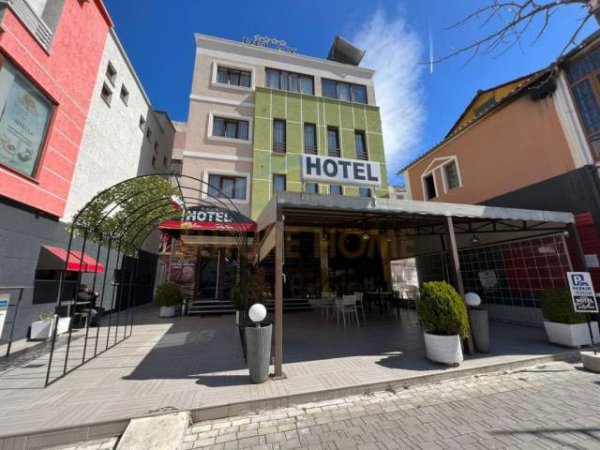 Korce, shitet hotel Kati 4, 245 m² 800.000 Euro (Pazari I Vjetër, Korçë.)