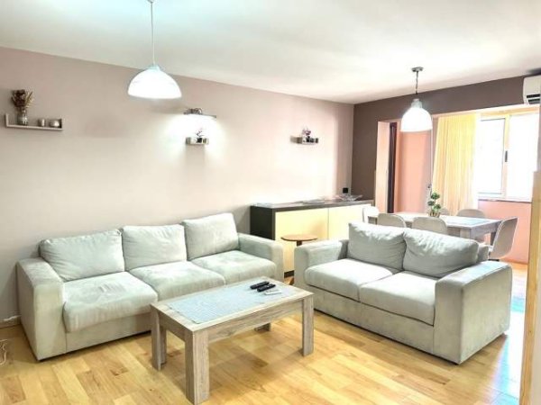 Tirane, jepet me qera apartament 3+1 Kati 4, 108 m² 600 Euro