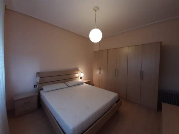 Tirane, jepet me qera apartament Kati 5, 100 m² 800 Euro (rruga e kosovareve)
