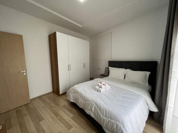 Tirane, jepet me qera apartament Kati 7, 100 m² 700 Euro (rruga e kavajes)