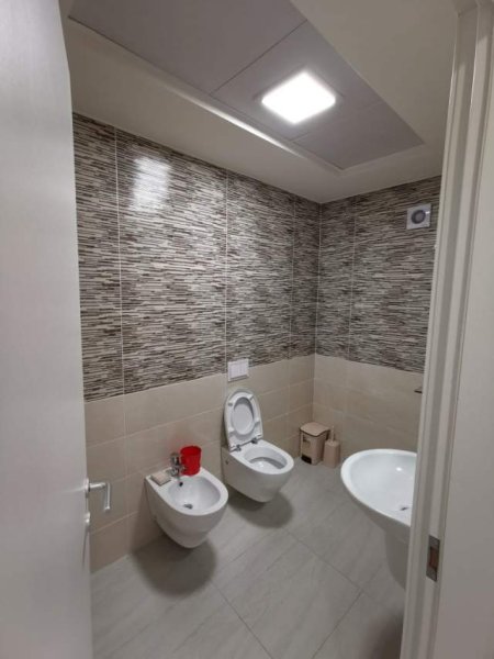 Tirane, jepet me qera apartament 2+1 Kati 4, 100 m² 500 Euro (Don Bosko)