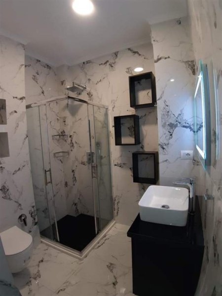 Tirane, shitet apartament 2+1 Kati 3, 110 m² 175.000 Euro (HOTEL DIPLOMATI)
