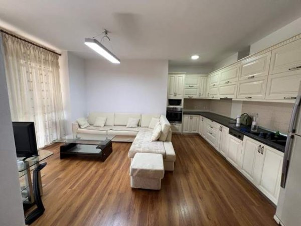 Tirane, jepet me qera apartament 1+1+BLK Kati 5, 70 m² 450 Euro (Rruga haxhi sina)