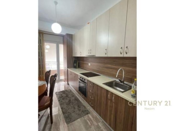 Tirane, jepet me qera apartament 1+1+BLK Kati 3, 95 m² 550 Euro (Tregu Cam, Dollari)