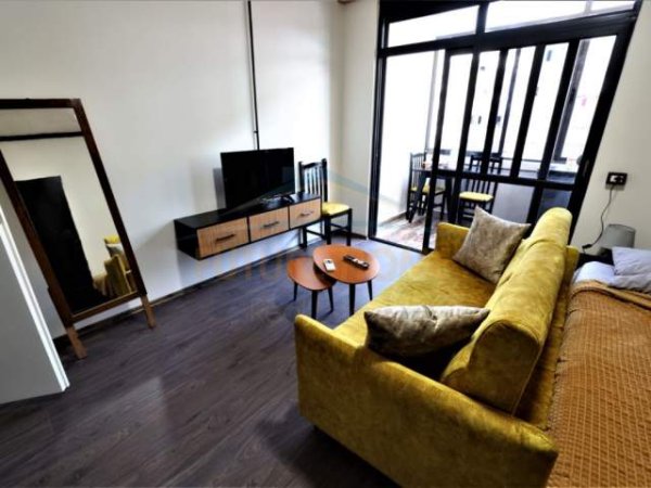 Tirane, shitet apartament Kati 7, 101 m² 120.000 Euro (5 Maji)