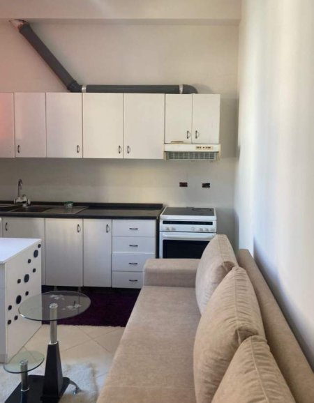Tirane, jepet me qera apartament 1+1+BLK Kati 2, 60 m² 350 Euro (siri kodra)