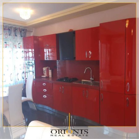 Durres, jepet me qera apartament 3+1+A+BLK Kati 5, 130 m² 700 Euro (Currila)