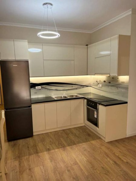 Tirane, jepet me qera apartament 2+1+BLK Kati 5, 105 m² 1.000 Euro (rruga gramoz pashko)