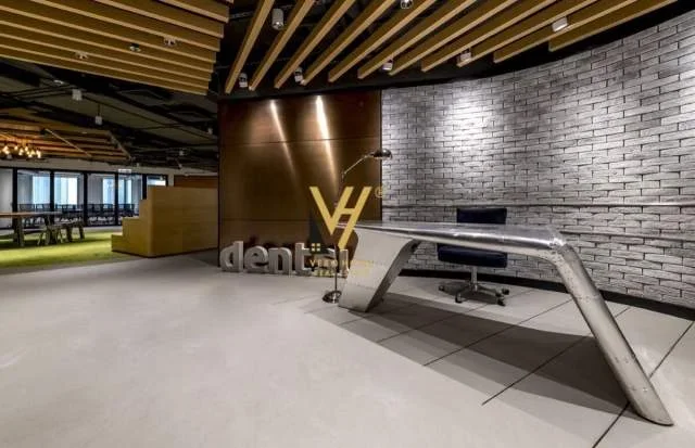 Tirane, jepet me qera zyre Kati 0, 1.460 m² 18.000 Euro (STACIONI I TRENIT)