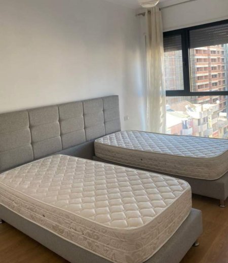 Tirane, jepet me qera apartament 2+1+BLK Kati 6, 90 m² 450 Euro (Kongresi i manastirit)