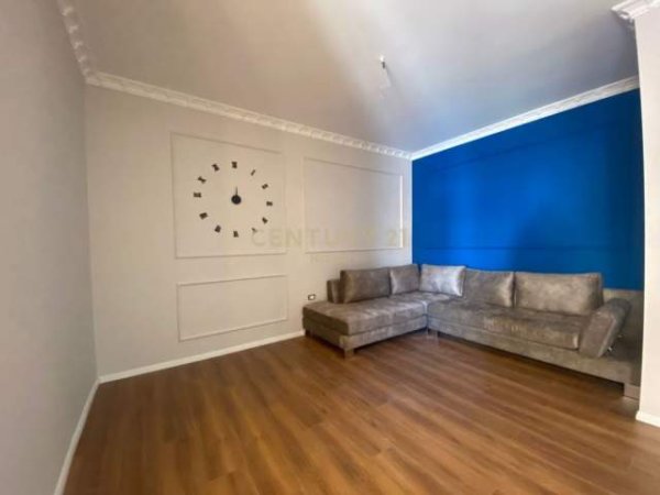 Tirane, jepet me qera apartament 2+1+BLK Kati 1, 80 m² 510 Euro (prane Kompleksit Halili)