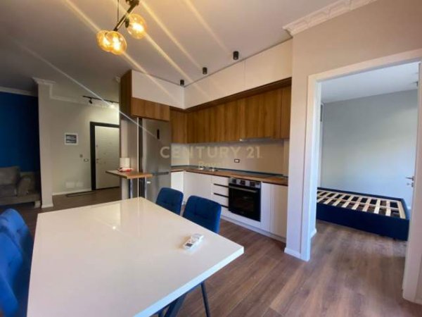 Tirane, jepet me qera apartament 2+1+BLK Kati 1, 80 m² 510 Euro (prane Kompleksit Halili)