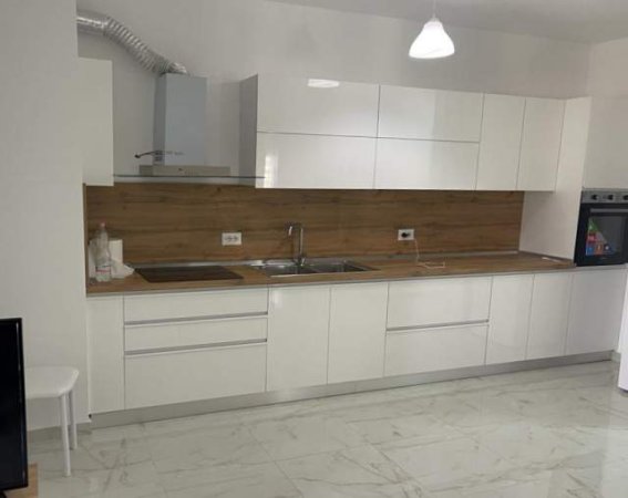 Tirane, jepet me qera apartament 2+1+BLK Kati 3, 190 m² 500 Euro (Kongresi i manastirit)