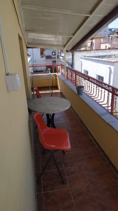 Tirane, jepet me qera apartament 1+1 Kati 2, 60 m² 33.000 Leke (Rruga Stavri Themeli)