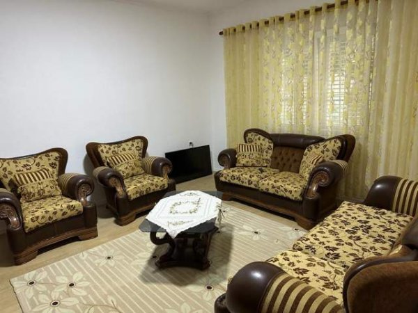 Tirane, jepet me qera Vile 2+1+BLK Kati 1, 100 m² 400 Euro (Siri Kodra , Rruga Gjon MIlli)