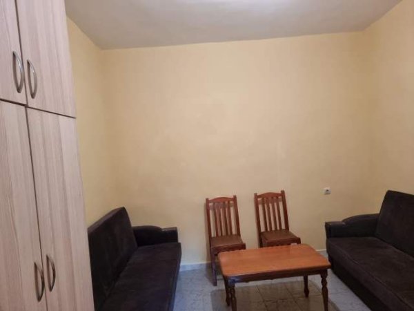 Tirane, jepet me qera apartament 1+1 Kati 3, 65 m² 25.000 Leke (Inxhinieria e Ndertimit)