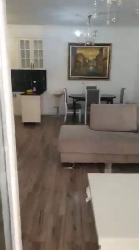 Tirane, jepet me qera apartament 2+1+BLK Kati 2, 80 m² 300 Euro (Fresk)