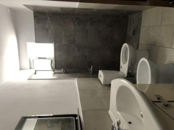 Tirane, jepet me qera shtepi 1+1+A+BLK Kati 1, 60 m² 300 Euro (Rruga dritan hoxha)