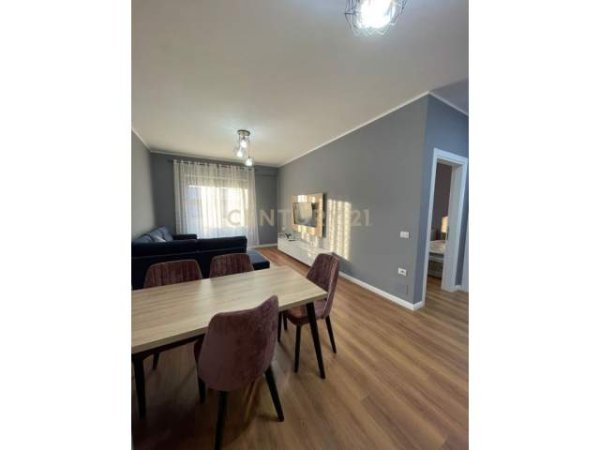 Tirane, jepet me qera apartament 2+1+A Kati 7, 107 m² 500 Euro (ASTIR)