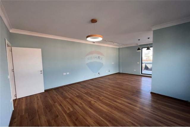Tirane, shitet apartament duplex 2+1+BLK Kati 4, 116 m² 170.000 Euro (Riza Cerova, Pazari i Ri)