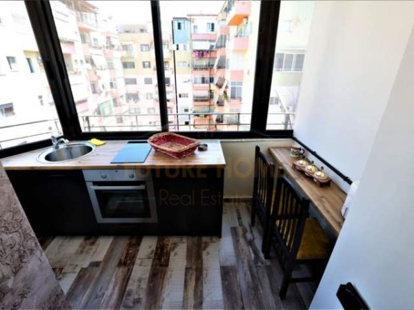 Tirane, shitet apartament Kati 7, 101 m² 120.000 Euro (5 Maji)