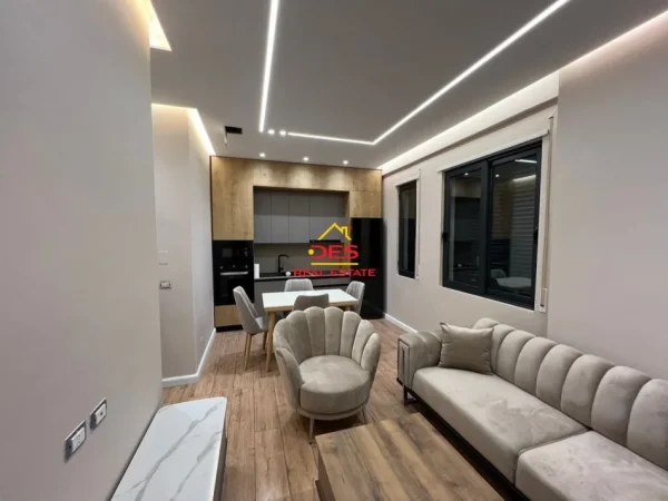 Vlore, shitet apartament 1+1+Ballkon Kati 3, 60 m² 145.000 € (Rruga Dhimitër Konomi)