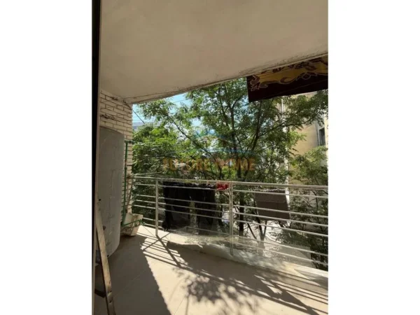 0683487469 Tirane, shitet apartament 2+1+Ballkon Kati 4, 81 m² (Prane Mozaikut Tiranes)