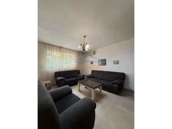 0683487469 Tirane, shitet apartament 2+1+Ballkon Kati 4, 81 m² (Prane Mozaikut Tiranes)