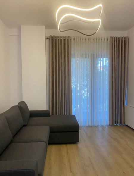 Tirane, jepet me qera apartament 1+1 Kati 2, 65 m² 600 € (kongresi i manastirit)