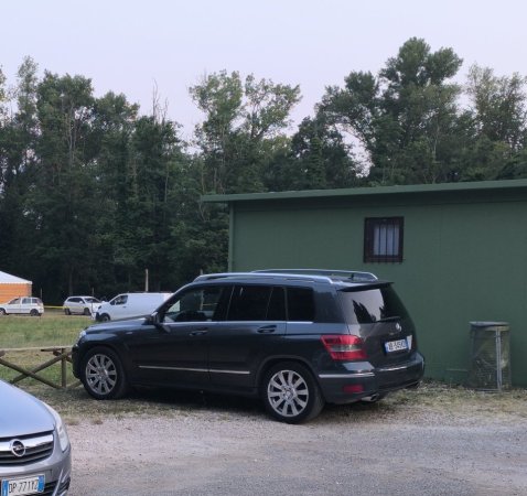 Tirane, shes SUV | Xhip Mercedes Glk220 Nafte, gri e erret automatik Klima 320.000 km 7.000 €