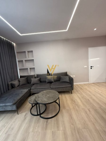 Tirane, jepet me qera apartament 1+1+Ballkon Kati 8, 50 m² 450 € (ASTIR)