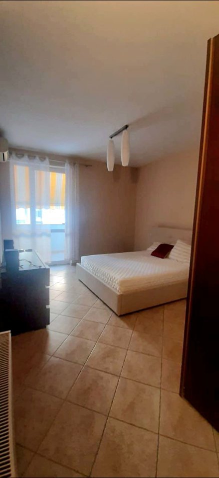 💥APARTAMENT 2+1+2 ME QIRA 650 € (Komuna e Parisit)
