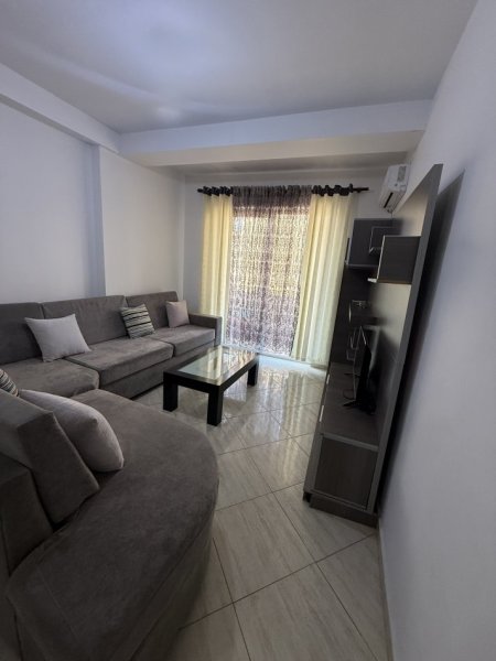 Tirane, jepet me qera apartament 1+1 Kati 8, 75 m² 400 € (Mikel Marubi)