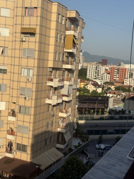 Tirane, jepet me qera apartament 1+1 Kati 8, 75 m² 400 € (Mikel Marubi)