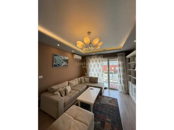 Tirane, jepet me qera apartament 2+1 Kati 6, 94 m² 650 € (Ali Dem)