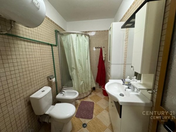 Tirane, jepet me qera apartament 2+1 Kati 3, 85 m² 550 € (Delijorgji)