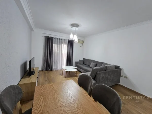 Tirane, jepet me qera apartament 1+1 Kati 2, 66 m² 600 € (21 dhjetori)