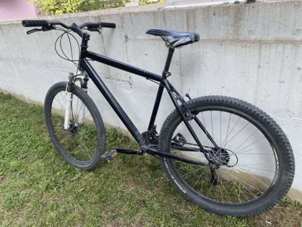 Tirane, shes biciklete e zeze 80 €